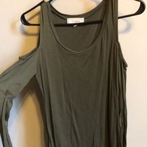 Green long sleeve! No Comment